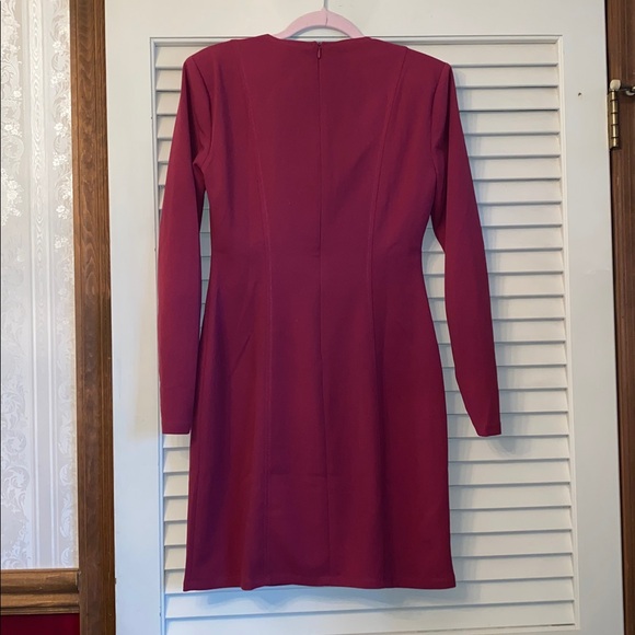 Donna Morgan Raspberry Mini Dress Ruched sleeves 2 - Picture 5 of 6